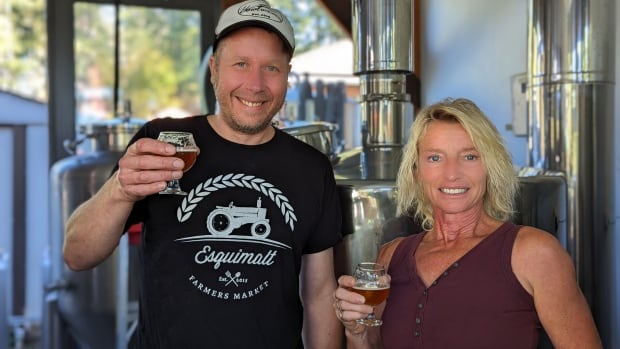 Vancouver Island brewer hops back in time to make beer with historical crop