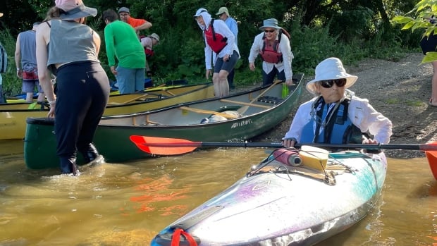 With a canoe ride down the Grand River in Ontario, these paddlers bring a 400-year-old treaty to life